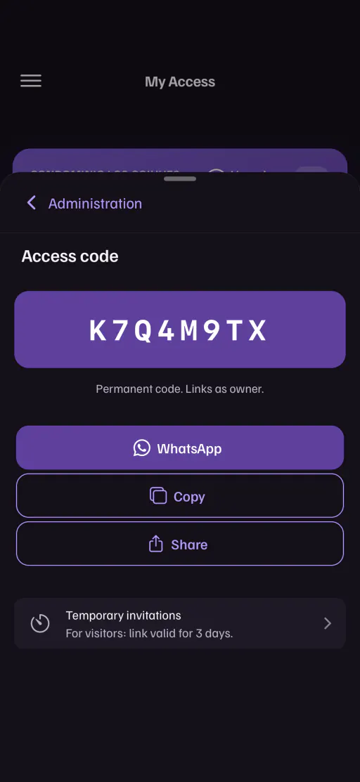 A freshly generated access code in the app, K7Q4M9TX, with buttons to send it by WhatsApp, copy it or share it.